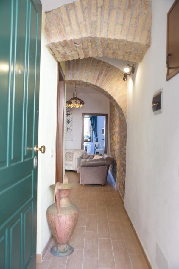 San Salvator Luxury Suites Nettuno Esterno foto